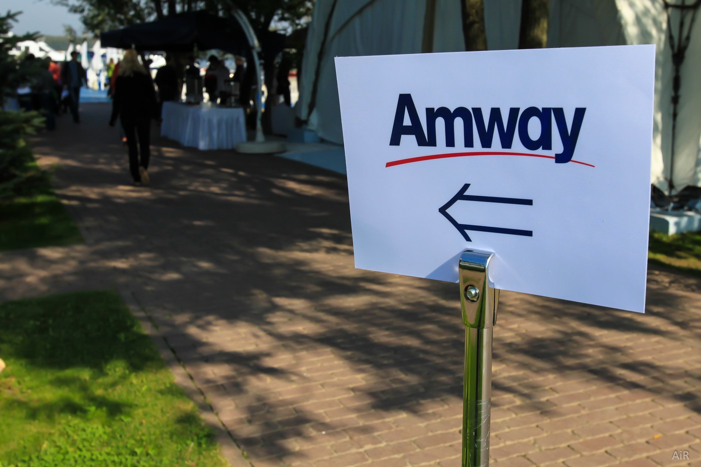 Указатель Amway в яхт-клубе